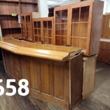 Set 658 – Bar and Cabinets